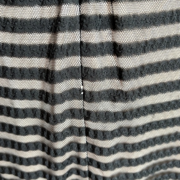 Dress - Picture 3 of 7